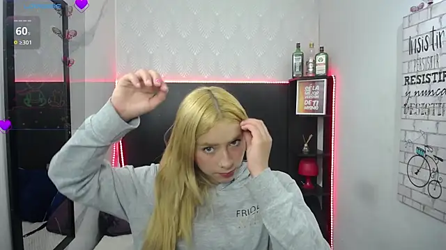 Snapshot of nancy_blonde chatting on 30, 6, 2026 nancy blonde online show from 30, 6, 2026