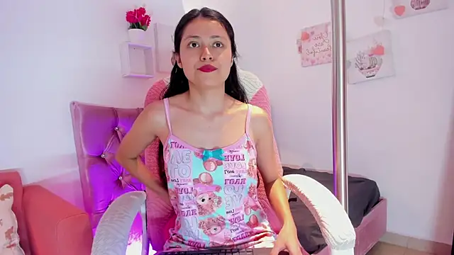 Andrea Robles online show from 18, 4, 2026