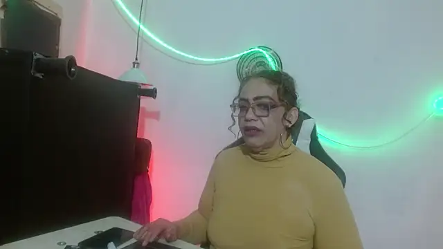 Sweet-Mommy-Milf online show from 14, 5, 2026