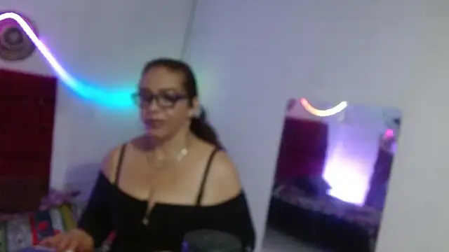 Sweet-Mommy-Milf online show from 26, 5, 2026