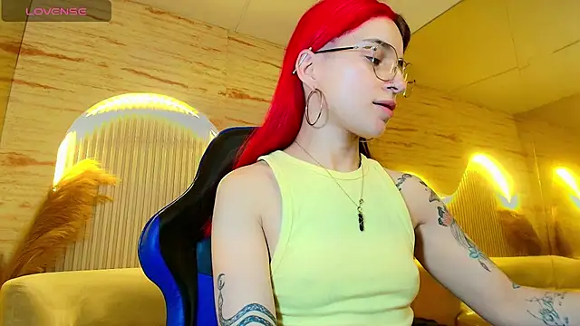 Moon Red r online show from 27, 5, 2026