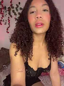 Daphnne Curly online show from 13, 5, 2026