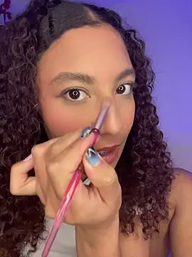 Daphnne Curly online show from 22, 5, 2026