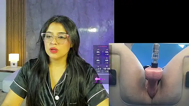 LuciaReid online show from 8, 5, 2026