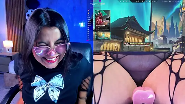 Snapshot of LuciaReid chatting on 8, 7, 2026 LuciaReid online show from 8, 7, 2026