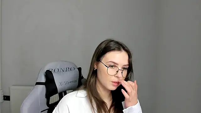 Regina cute  online show from 5, 5, 2026