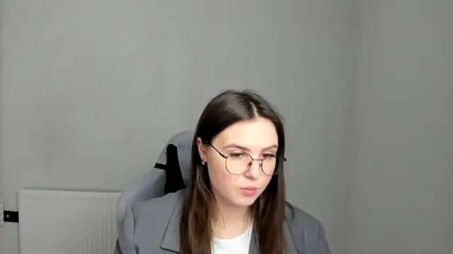 Regina cute  online show from 9, 5, 2026