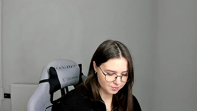 Regina cute  online show from 25, 4, 2026