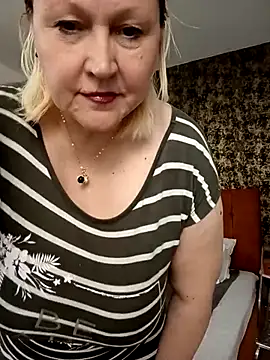 I amVeronicle online show from 30, 4, 2026