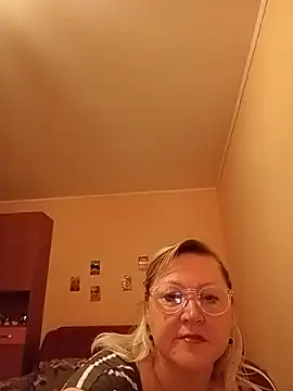 Snapshot of I_amVeronicle chatting on 19, 7, 2026 I amVeronicle online show from 19, 7, 2026