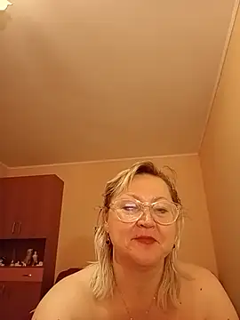 Snapshot of I_amVeronicle chatting on 9, 7, 2026 I amVeronicle online show from 9, 7, 2026