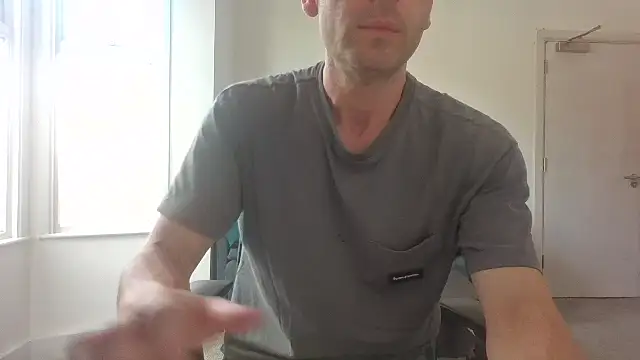 Snapshot of frenchbdmaninlondon chatting on 30, 6, 2026 frenchbdmaninlondon online show from 30, 6, 2026