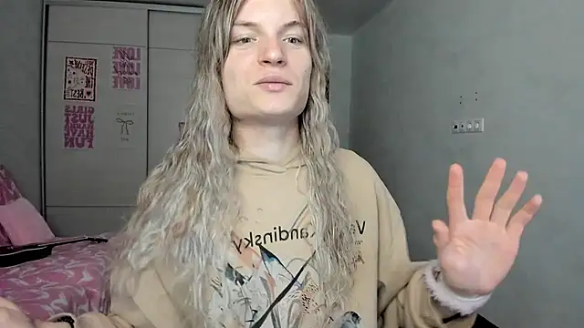 milliKira006 online show from 8, 5, 2026
