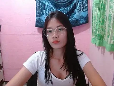 Snapshot of Sweetsexylady19 chatting on 6, 5, 2026 Sweetsexylady19 online show from 6, 5, 2026