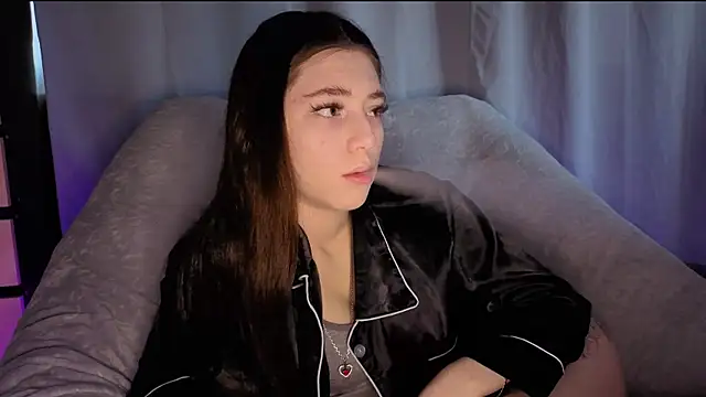 Snapshot of SunlitDeslre chatting on 12, 5, 2026 SunlitDeslre online show from 12, 5, 2026