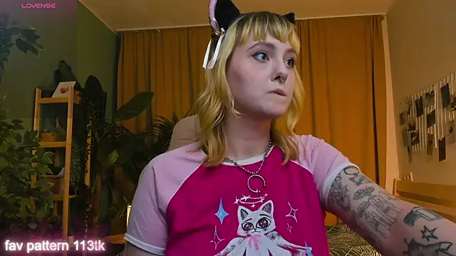 Emma Thomps online show from 4, 5, 2026