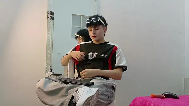 Snapshot of LunayDream chatting on 14, 7, 2026 LunayDream online show from 14, 7, 2026