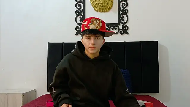 Snapshot of LunayDream chatting on 9, 6, 2026 LunayDream online show from 9, 6, 2026