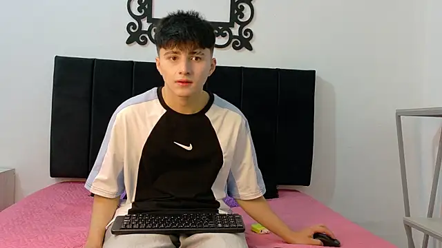 Snapshot of LunayDream chatting on 6, 7, 2026 LunayDream online show from 6, 7, 2026