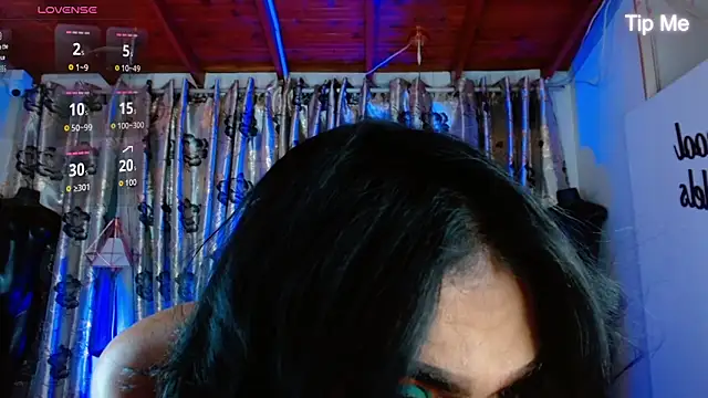 Hecate doll online show from 31, 5, 2026