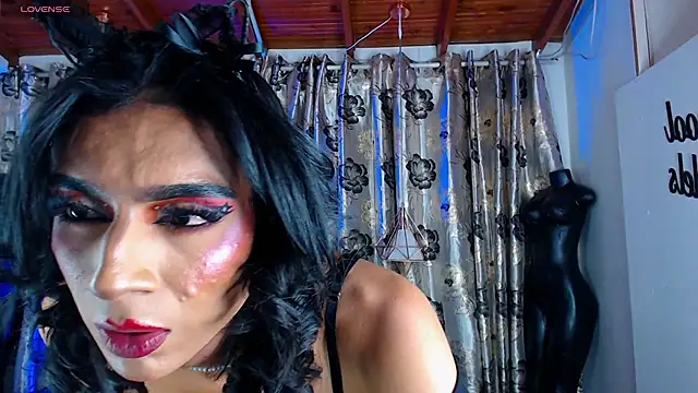 Snapshot of Hecate_doll chatting on 11, 6, 2026 Hecate doll online show from 11, 6, 2026