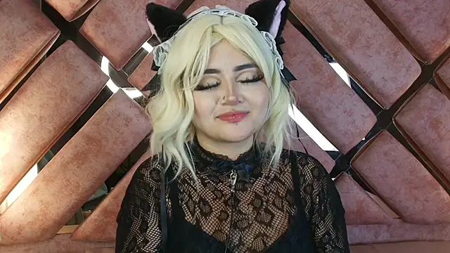 Snapshot of lya_nekko_ chatting on 7, 7, 2026 lya nekko online show from 7, 7, 2026