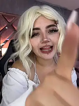 Snapshot of lya_nekko_ chatting on 25, 6, 2026 lya nekko online show from 25, 6, 2026