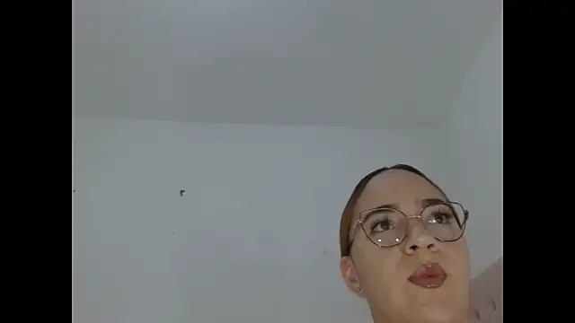 Snapshot of dulce_melocoton chatting on 3, 5, 2026 dulce melocoton online show from 3, 5, 2026