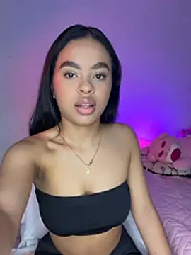 CoralinneRos online show from 20, 4, 2026