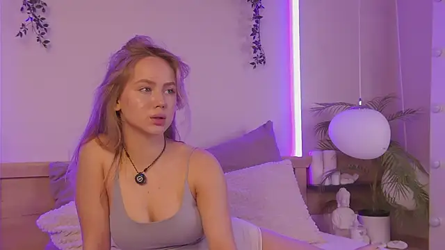 Emi Sterling online show from 29, 5, 2026