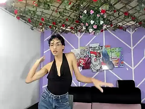 Snapshot of DAHNE_HOT_ chatting on 28, 6, 2026 DAHNE HOT online show from 28, 6, 2026