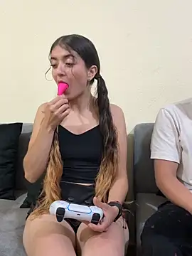 isarosee oliversex online show from 24, 4, 2026