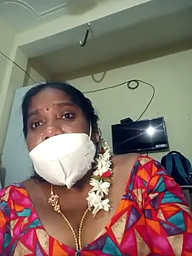 Snapshot of swetha10 chatting on 16, 7, 2026 swetha10 online show from 16, 7, 2026