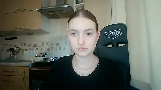 Lisanta online show from 9, 6, 2026
