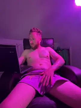 Snapshot of MrPurple999 chatting on 15, 7, 2026 MrPurple999 online show from 15, 7, 2026