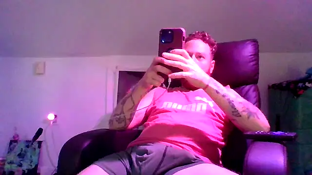Snapshot of MrPurple999 chatting on 12, 7, 2026 MrPurple999 online show from 12, 7, 2026