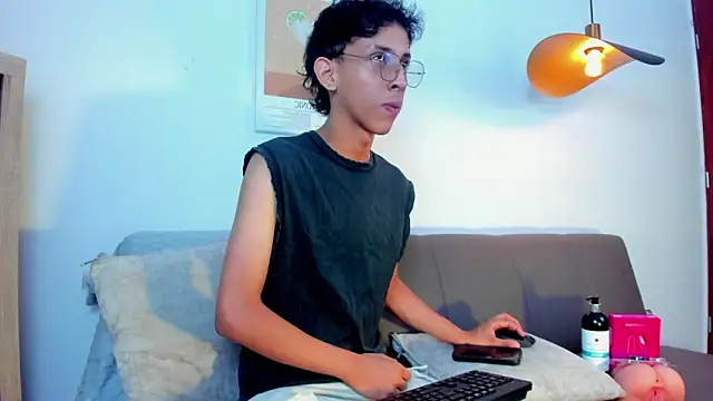 Snapshot of dax_blaze chatting on 28, 5, 2026 dax blaze online show from 28, 5, 2026