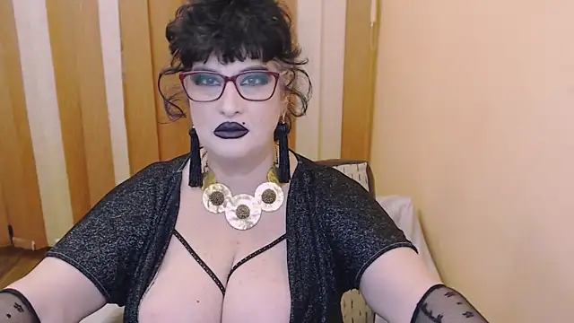 Snapshot of QuuenOfSin chatting on 1, 3, 2025 QuuenOfSin online show from 1, 3, 2025