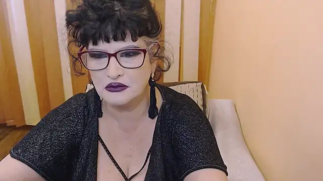 Snapshot of QuuenOfSin chatting on 2, 3, 2025 QuuenOfSin online show from 2, 3, 2025