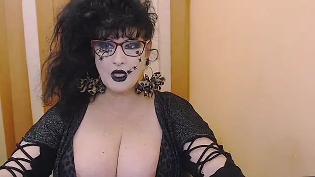 Snapshot of QuuenOfSin chatting on 31, 10, 2025 QuuenOfSin online show from 31, 10, 2025