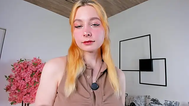 TwinkleFox online show from 23, 4, 2026