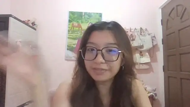 ShakiaChesbro online show from 26, 4, 2026