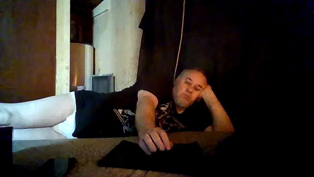 Nightshade1195 online show from 10, 6, 2026