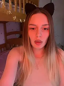 aura lune online show from 21, 4, 2026