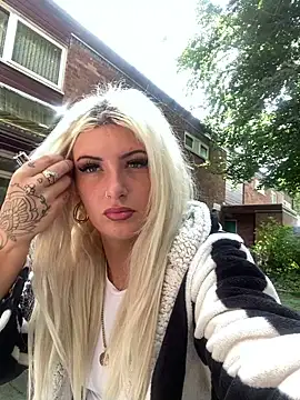 Livistreetxx online show from 14, 6, 2026