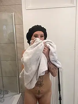 Livistreetxx online show from 3, 6, 2026