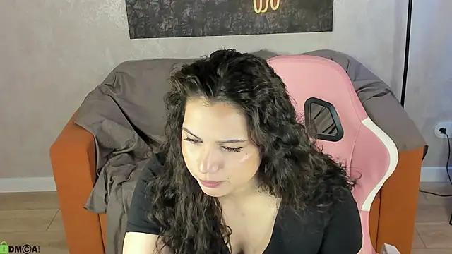 Vivien Ross online show from 12, 5, 2026