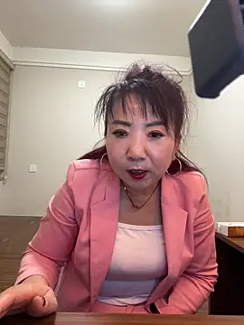 lucy-698 online show from 2, 5, 2026