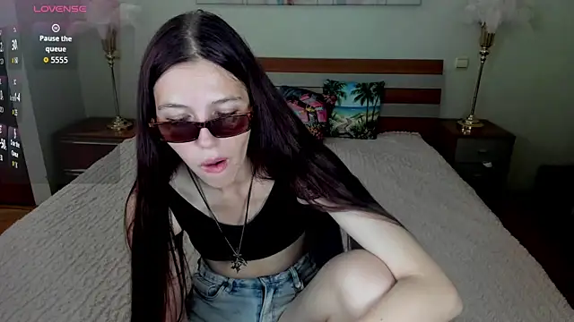 Snapshot of MaryRapunzel chatting on 5, 6, 2026 MaryRapunzel online show from 5, 6, 2026