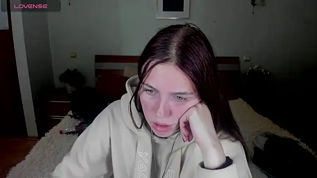 Snapshot of MaryRapunzel chatting on 6, 5, 2026 MaryRapunzel online show from 6, 5, 2026